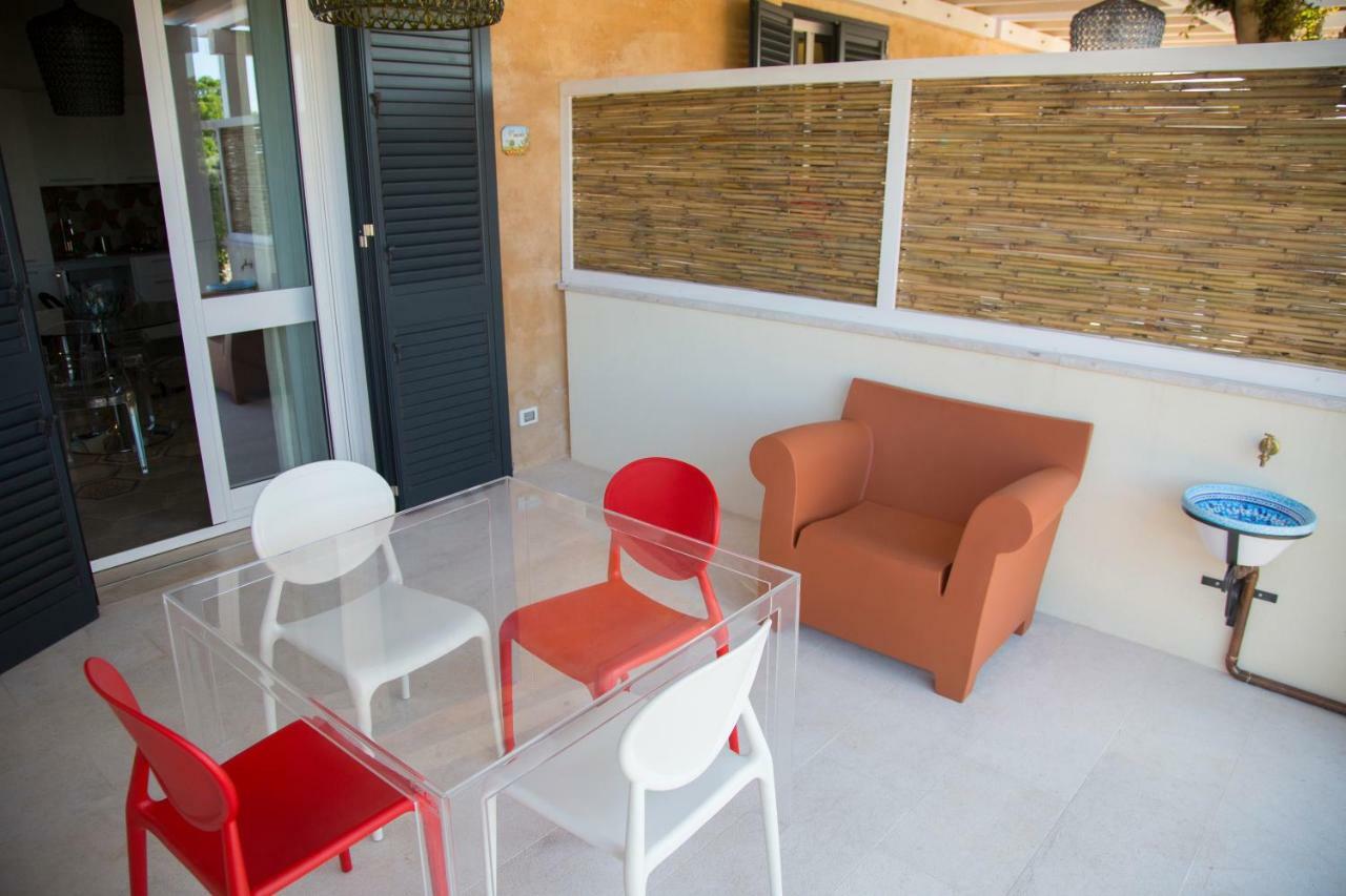 Le Suites Del Carrubo Фавиняна Екстериор снимка