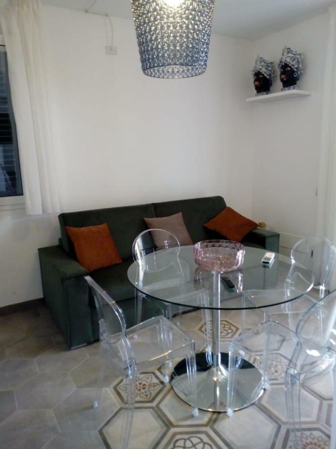 Le Suites Del Carrubo Фавиняна Екстериор снимка
