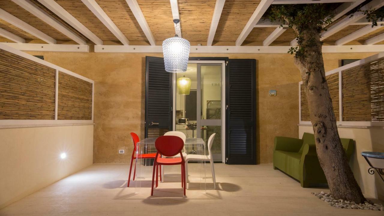 Le Suites Del Carrubo Фавиняна Екстериор снимка