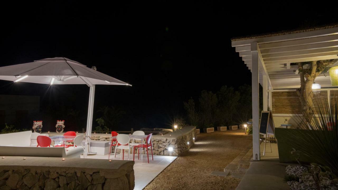 Le Suites Del Carrubo Фавиняна Екстериор снимка