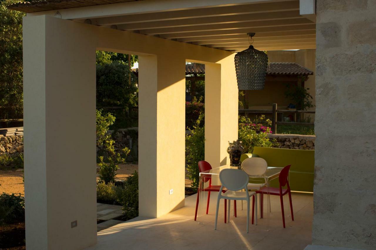 Le Suites Del Carrubo Фавиняна Екстериор снимка